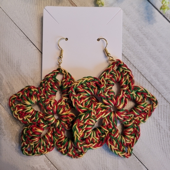 CHRISTMAS Gift crochet Earrings - Picture 1 of 2